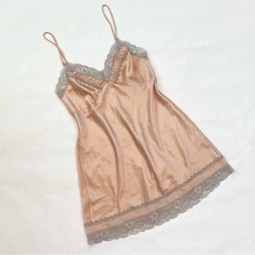 Y2K Victoria’s Secret Silky Satin Pale Pink Vintage Babydoll Chemise Slip Dress - Picture 2 of 8